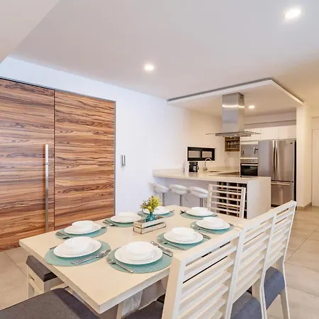 Condo At Icono 3 Bedrooms Close 5Th