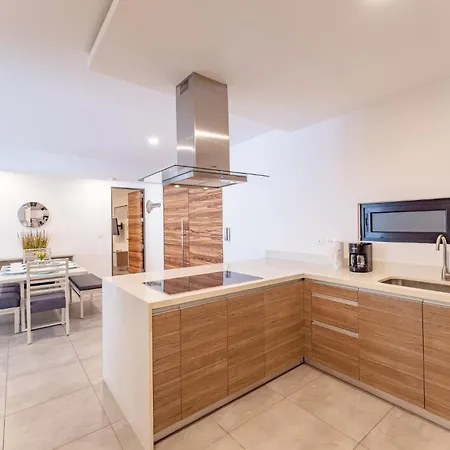 Condo At Icono 3 Bedrooms Close 5Th