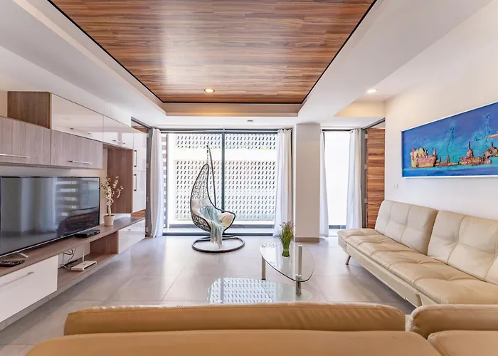 Bright And 3 Beds Close To 5th